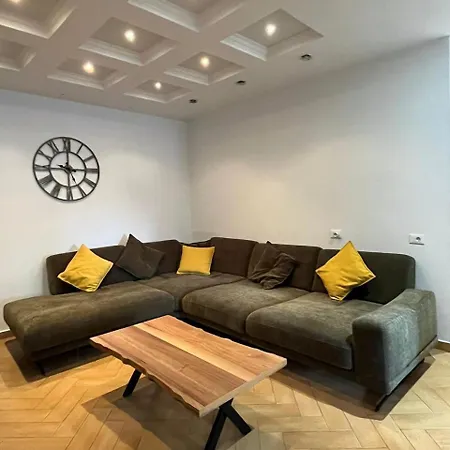 Appartement Maeva's Nest - Center Tirana