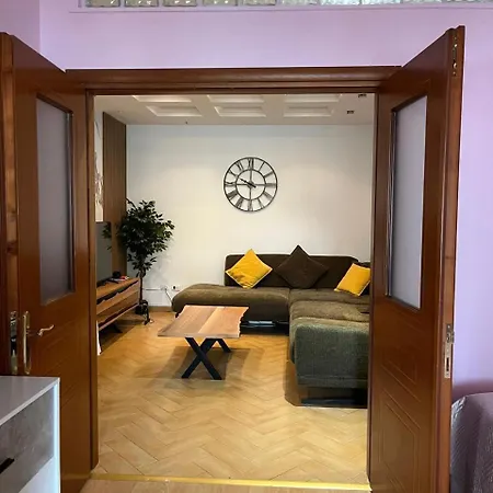 Maeva's Nest - Center Tirana